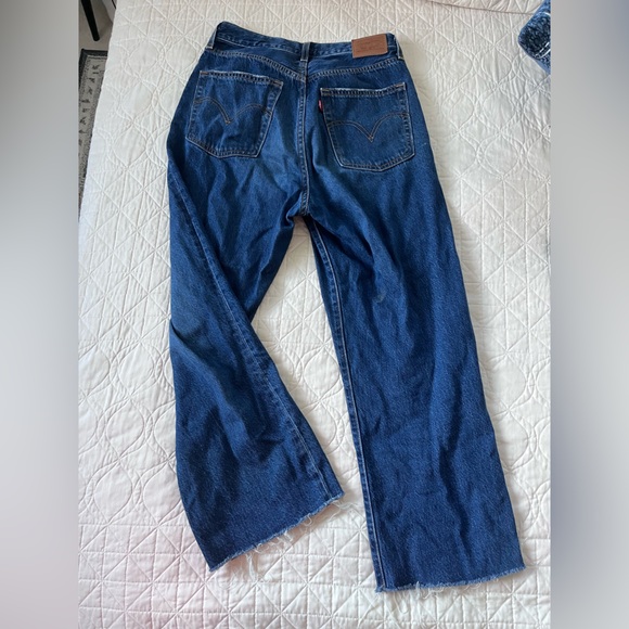 Women’s Levi’s Ribcage Denim - Picture 4 of 9